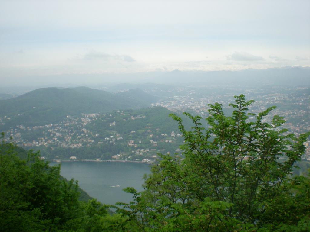 B&B Il Balcone Sul Lago Brunate Buitenkant foto